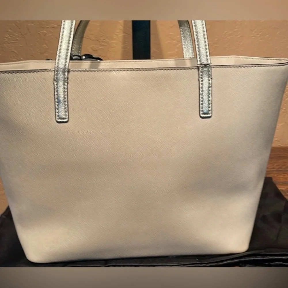 KATE SPADE Cream Saffiano & Metallic Silver Leather Tote w/Twilly & Dust Bag,EUC